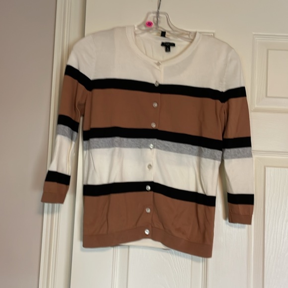 EUC Talbots Twin set in great basic colors - Picture 2 of 3